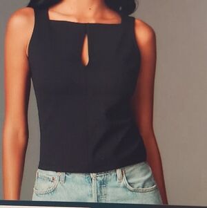 Maeve Keyhole Tank Size Large